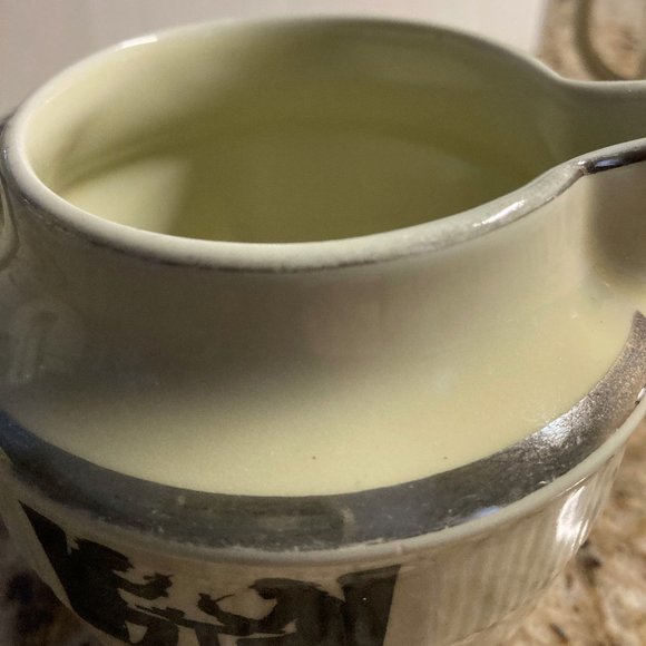 Hall's Vintage Silhouette Teapot with Creamer and Sugar including lids - Picture 12 of 14